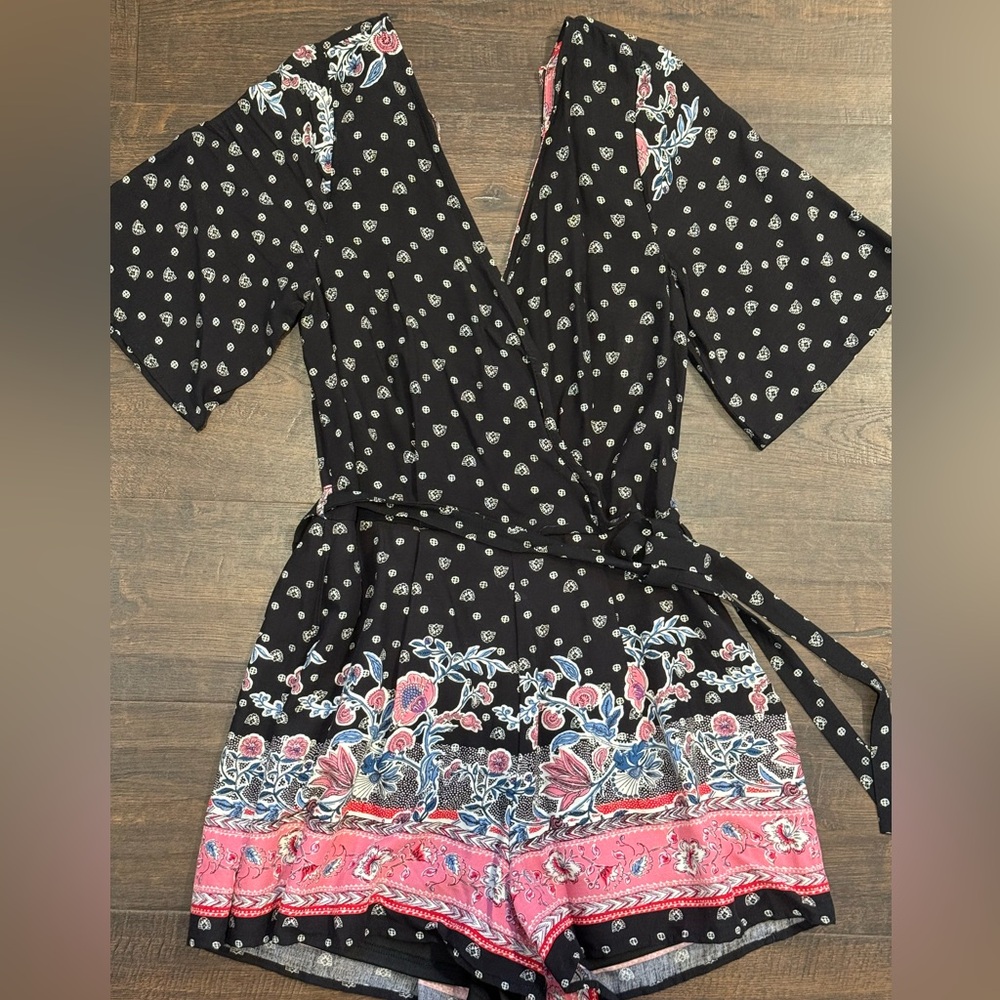 Francesca’s Romper NWT
Navy Blue and Pink 
Size XS